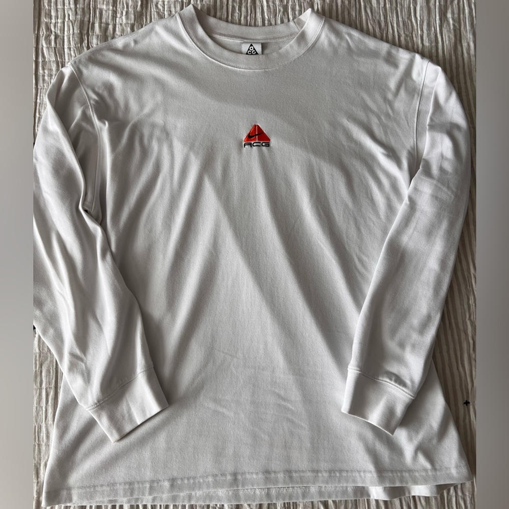 Nike ACG Heavy Weight Loose Fit White Long Sleeve Tee